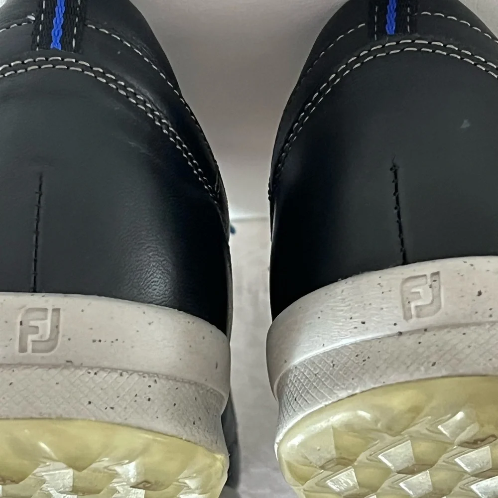 Mens size 11 FOOT JOY VERSALUXE all leather golf shoe. No longer made. - Picture 7 of 10